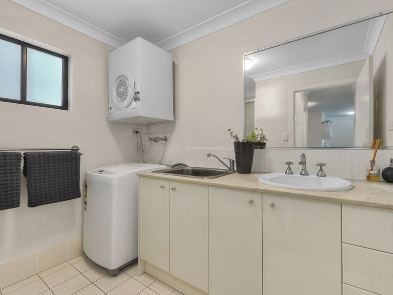 2/120 Commercial Road, Teneriffe QLD 4005