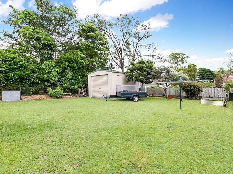 18 Ormuz Road, Yeronga QLD 4104