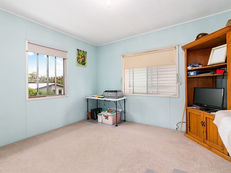 18 Ormuz Road, Yeronga QLD 4104