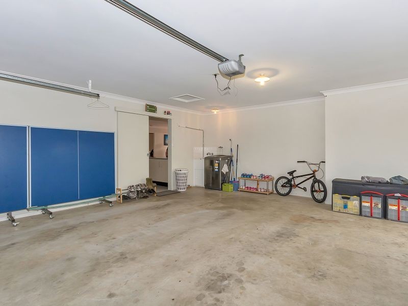 17 Figtree Court, Yamanto QLD 4305