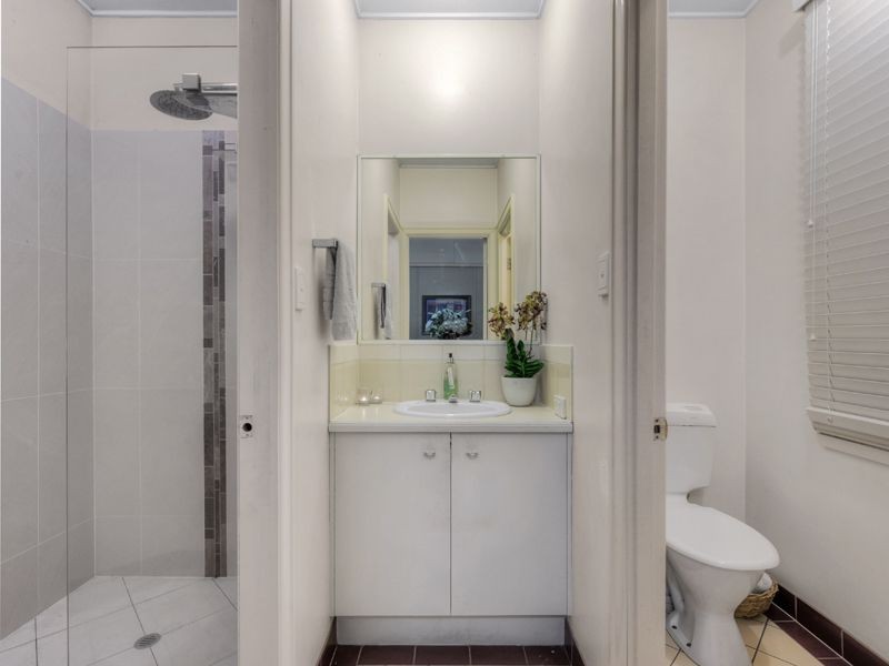 2/13 Harris Street, Windsor QLD 4030