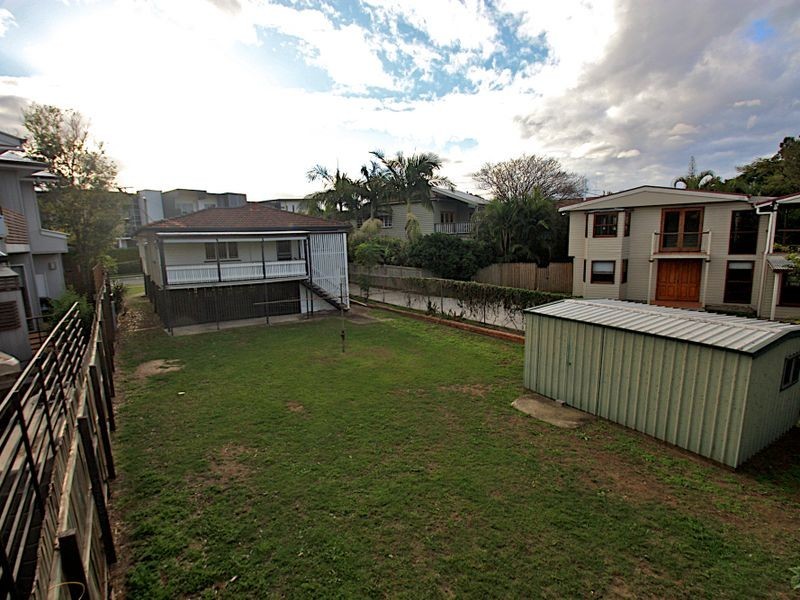 64 Stuart Street, Bulimba QLD 4171