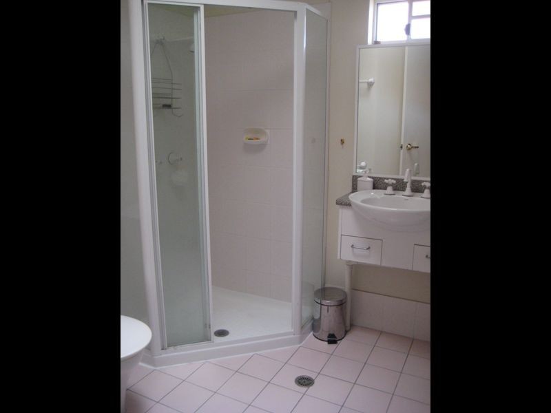 9/102 Langshaw Street, New Farm QLD 4005