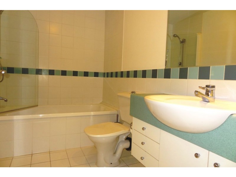 18/222 Bowen Terrace, New Farm QLD 4005