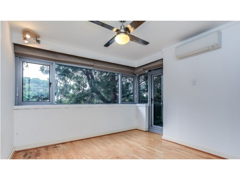 1G/172 Oxlade Drive, New Farm QLD 4005