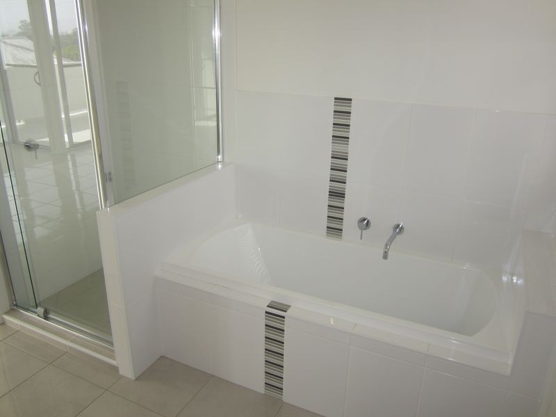 2/79 Hawthorne Road, Hawthorne QLD 4171