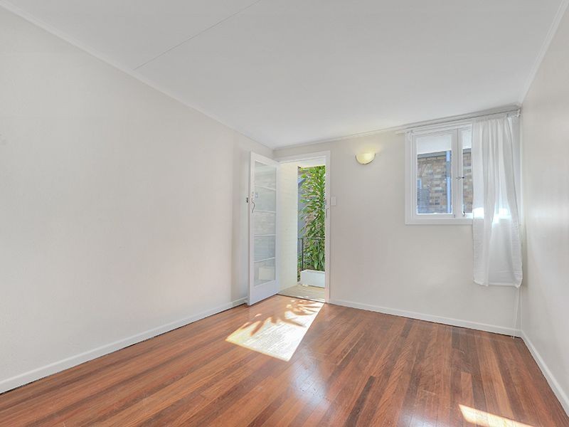 2/53 Merthyr Road, New Farm QLD 4005