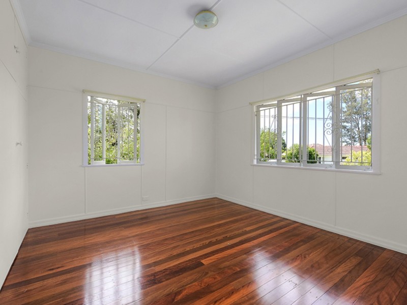 7 Sector Street, Coorparoo QLD 4151