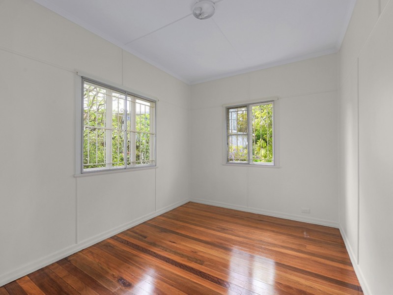 7 Sector Street, Coorparoo QLD 4151