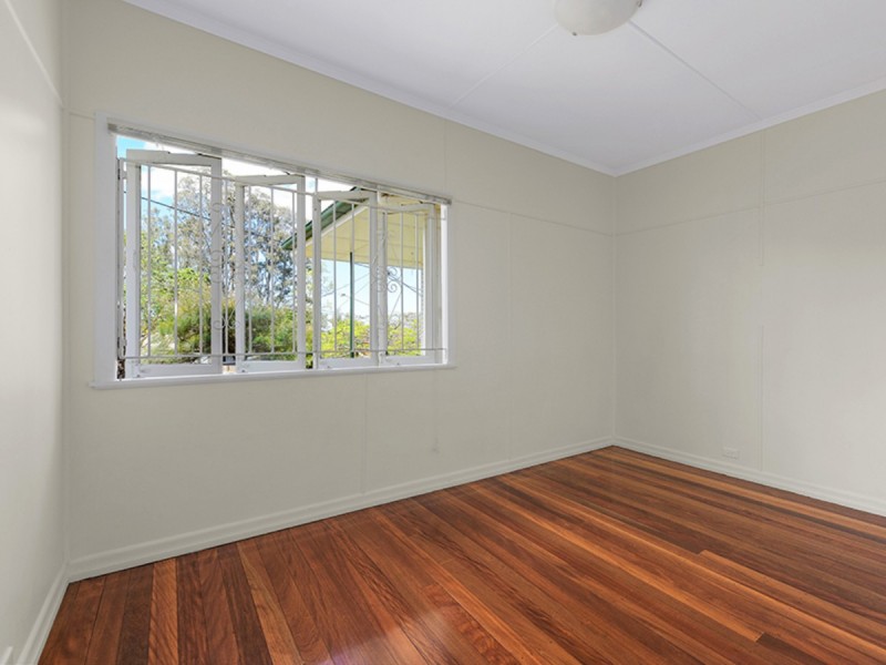 7 Sector Street, Coorparoo QLD 4151