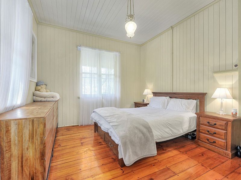 27a Kaye Street, Bardon QLD 4065