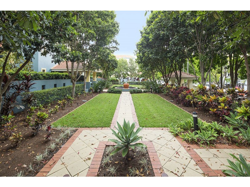 102/49A Newstead Terrace, Newstead QLD 4006