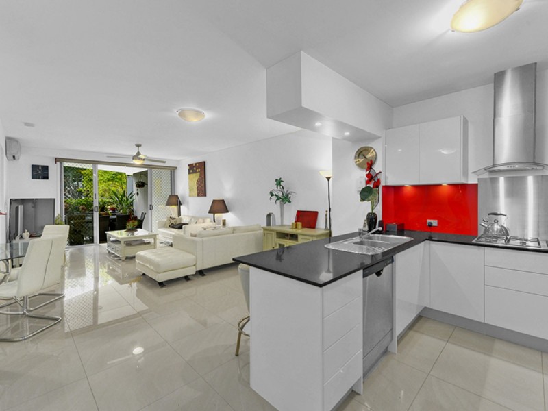 1/10 Vernon Terrace, Teneriffe QLD 4005