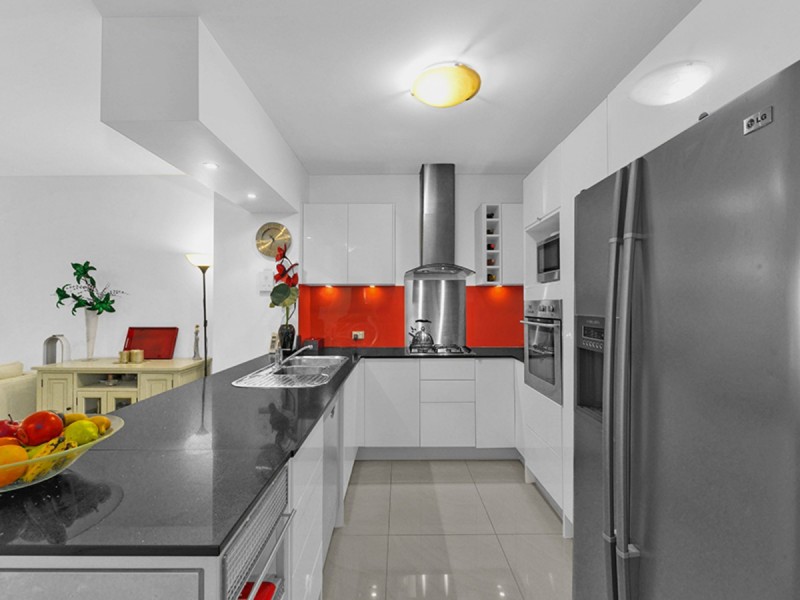 1/10 Vernon Terrace, Teneriffe QLD 4005