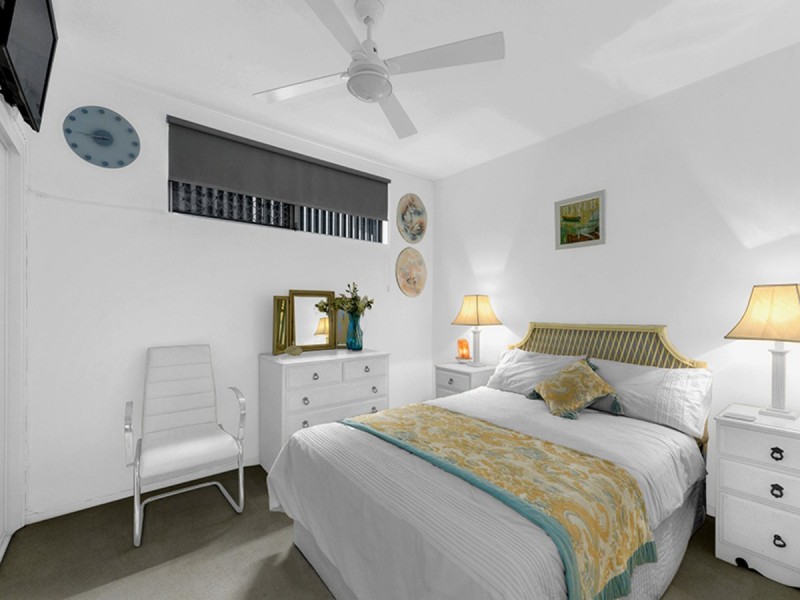 1/10 Vernon Terrace, Teneriffe QLD 4005