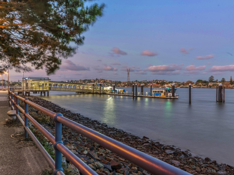 1/10 Vernon Terrace, Teneriffe QLD 4005