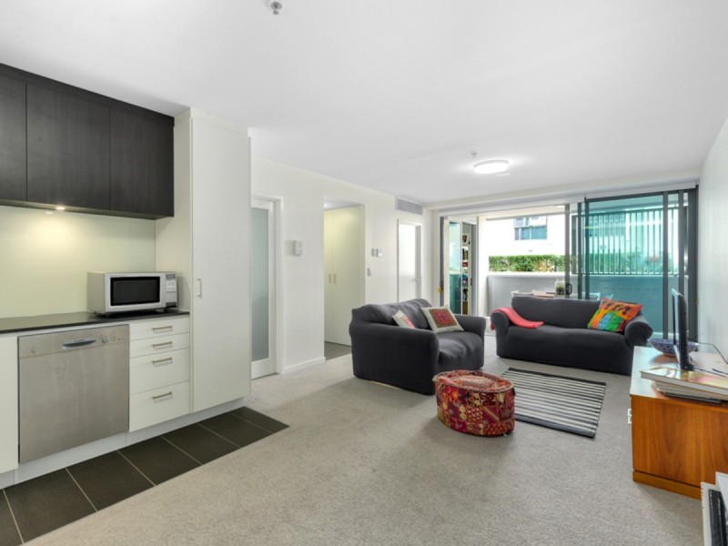 18 Thorn Street, Kangaroo Point QLD 4169