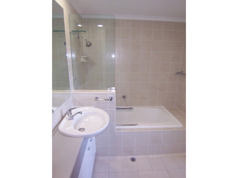 6/26 Merthyr Road, New Farm QLD 4005