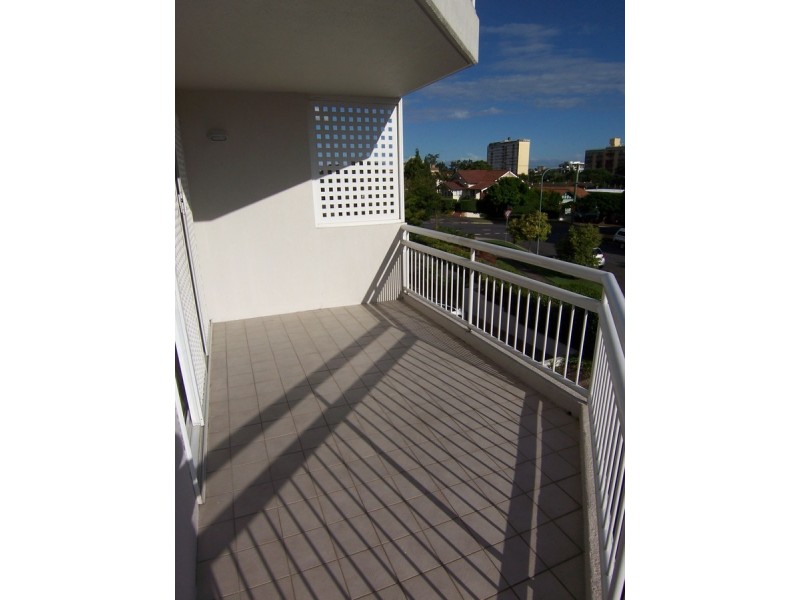 6/26 Merthyr Road, New Farm QLD 4005