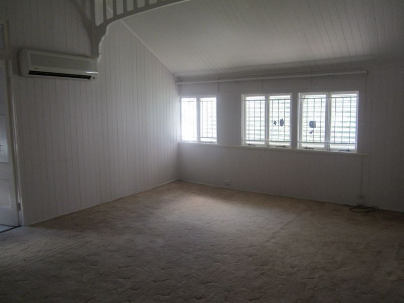 29 Ekibin Road, Annerley QLD 4103