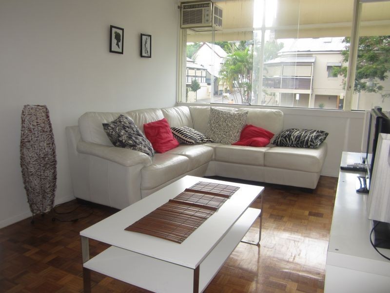 2/88 Isaac Street, Spring Hill QLD 4000