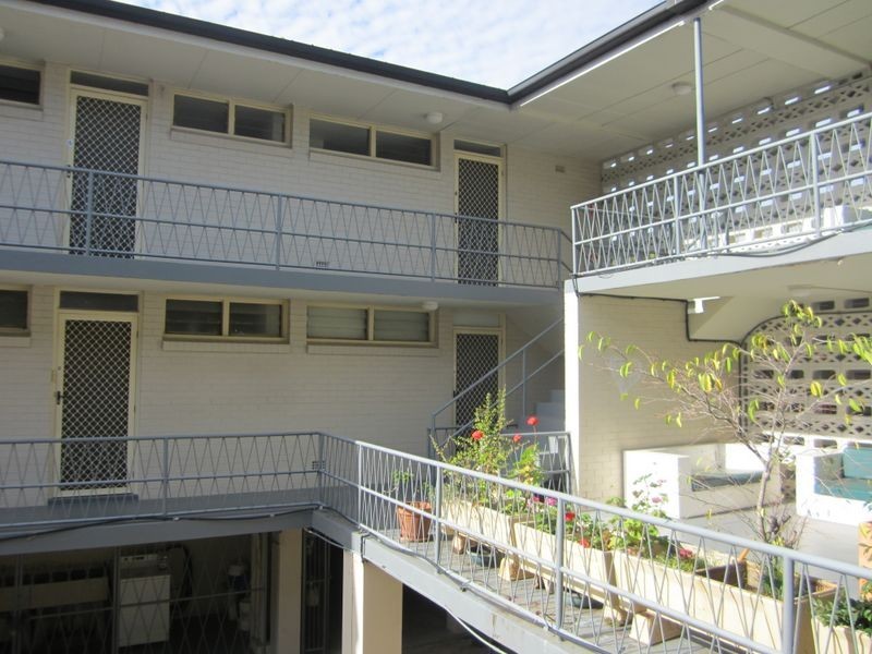 2/88 Isaac Street, Spring Hill QLD 4000