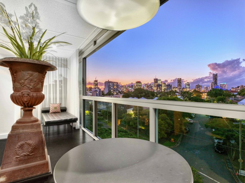 9/108 Oxlade Drive, New Farm QLD 4005