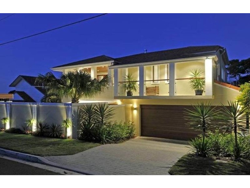 8 Beaufort Lane, Clayfield QLD 4011