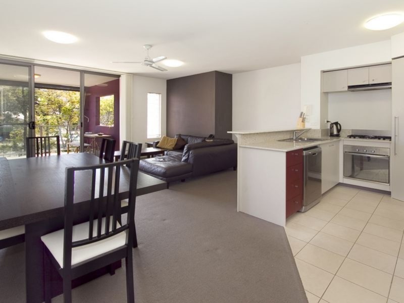 205/333 Water Street, Fortitude Valley QLD 4006