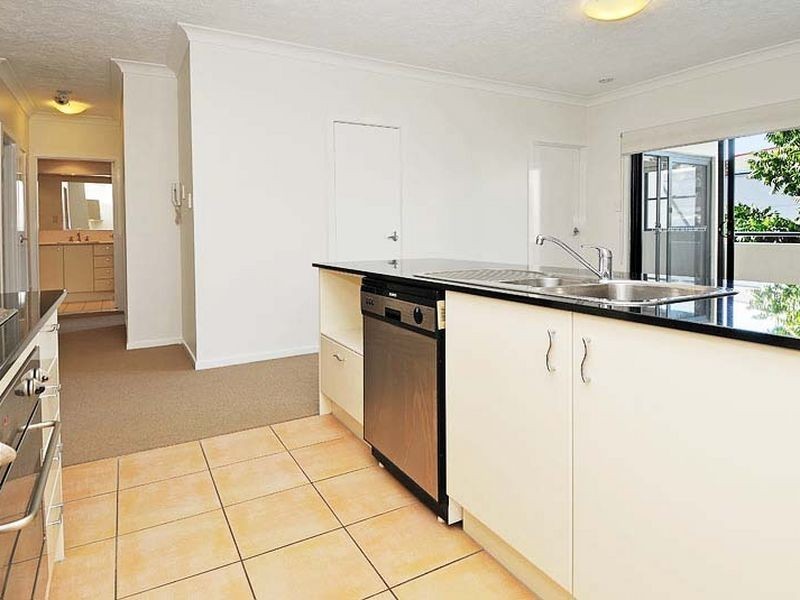 4/120 Commercial Road, Teneriffe QLD 4005