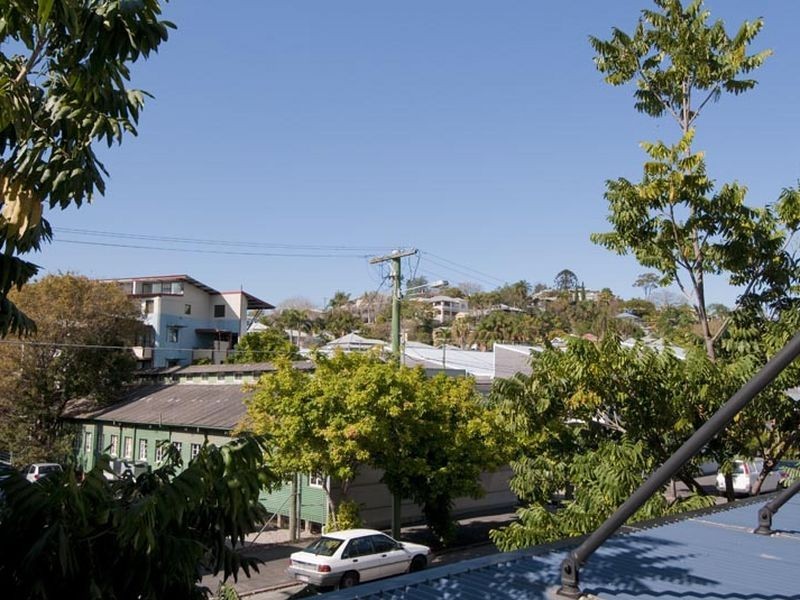 4/120 Commercial Road, Teneriffe QLD 4005