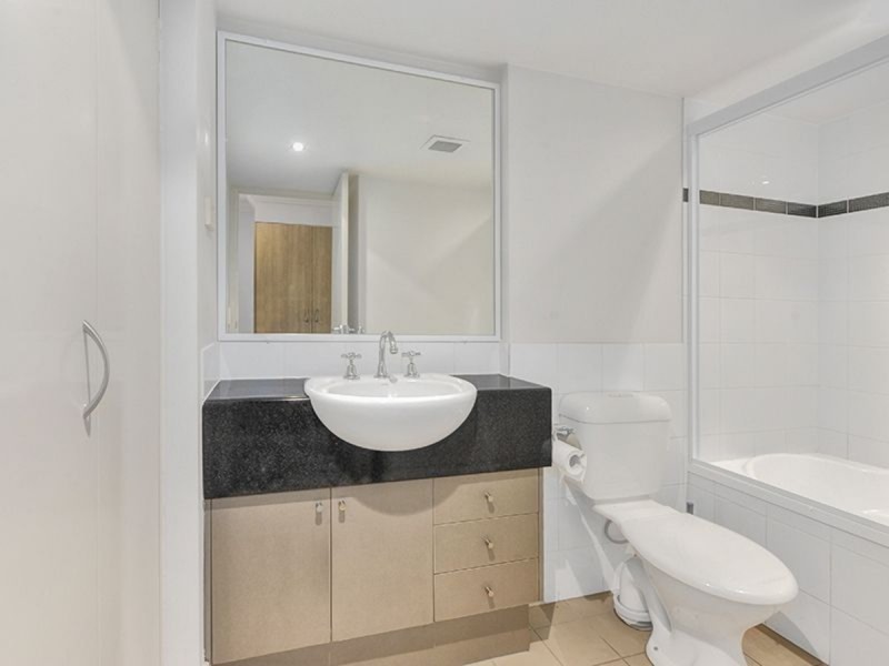 16/31-33 Helen Street, Newstead QLD 4006