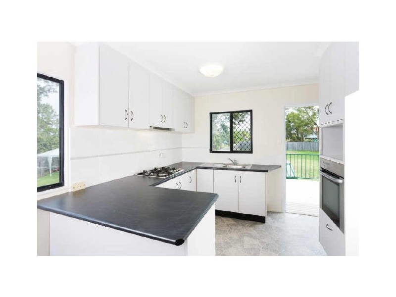 32 Douglas Street, Woodridge QLD 4114