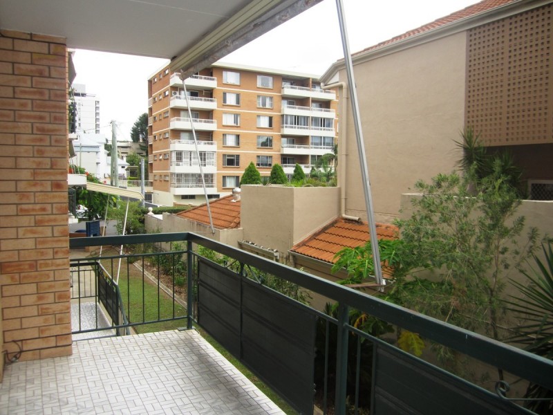2/120 Langshaw Street, New Farm QLD 4005