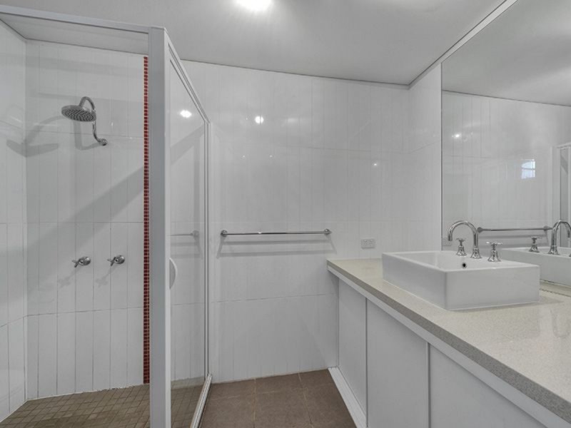 2/150 Kent Street, New Farm QLD 4005