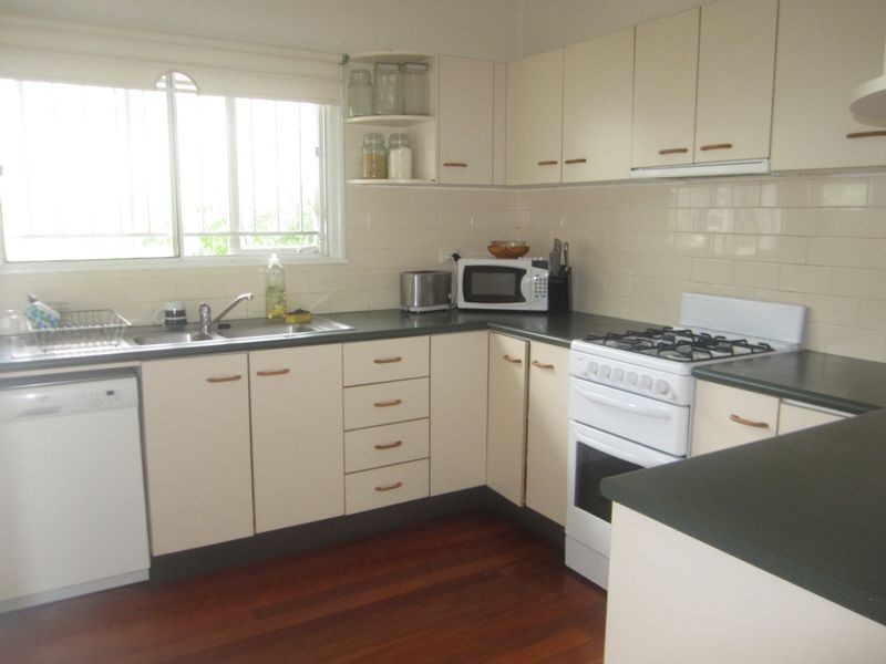 7 Glen Street, Coorparoo QLD 4151