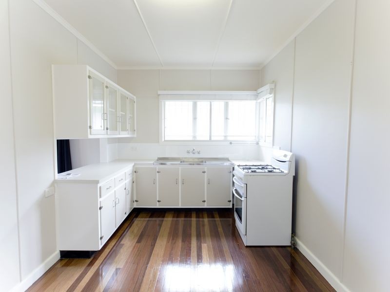 6 Yvonne Street, Yeronga QLD 4104