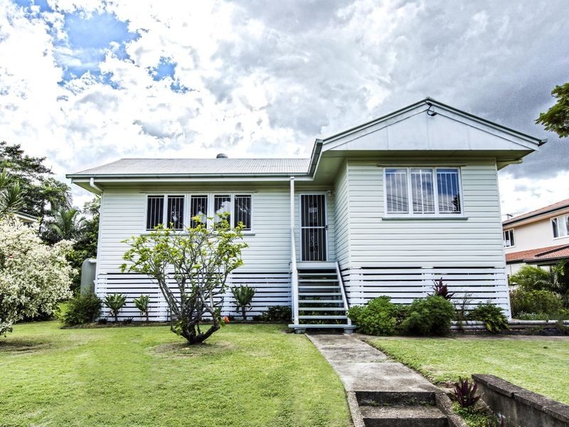 6 Yvonne Street, Yeronga QLD 4104