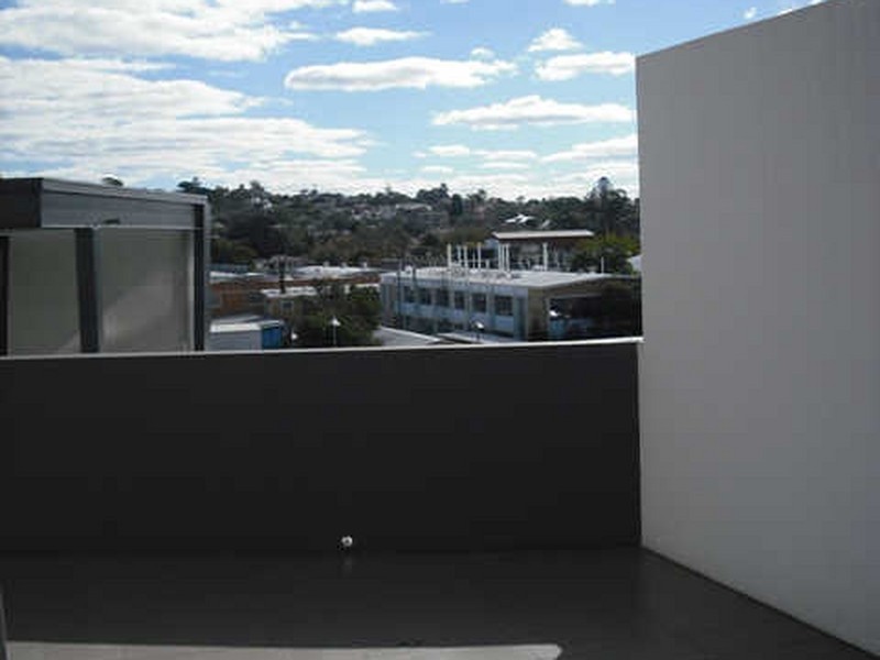 820/43 Hercules Street, Hamilton QLD 4007