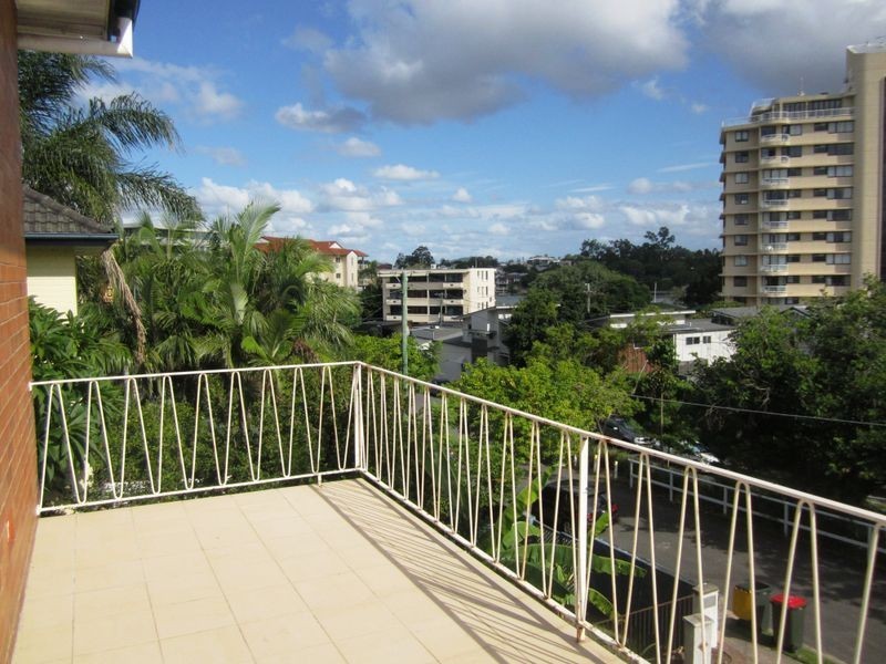 8/24 Hazlewood Street, New Farm QLD 4005