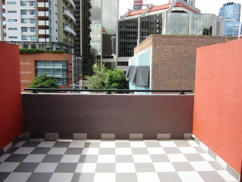 2/60 Raff Street, Spring Hill QLD 4000