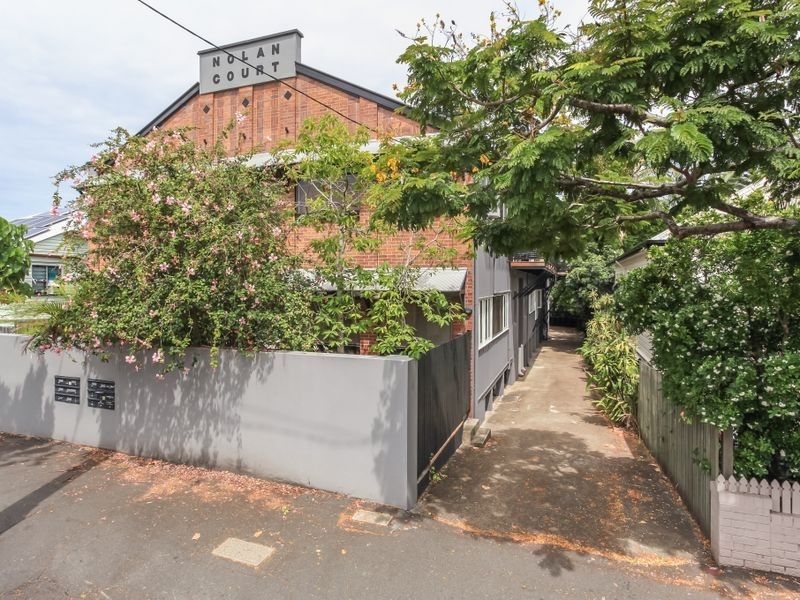 8/111 Merthyr Road, New Farm QLD 4005