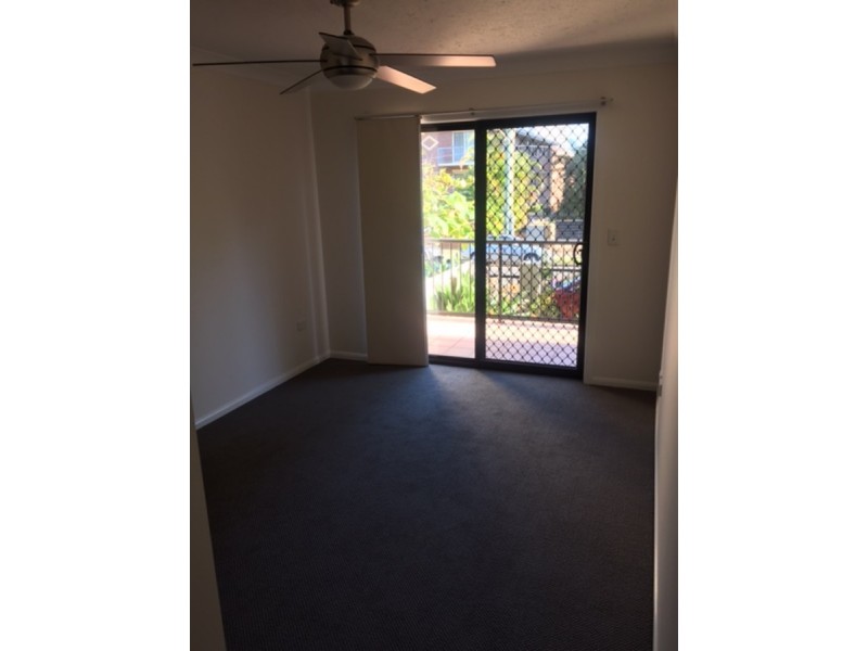 2/240 Wellington Road, Kangaroo Point QLD 4169