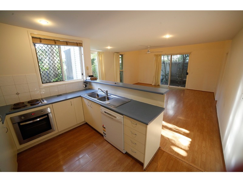 2/176a Merthyr Road, New Farm QLD 4005