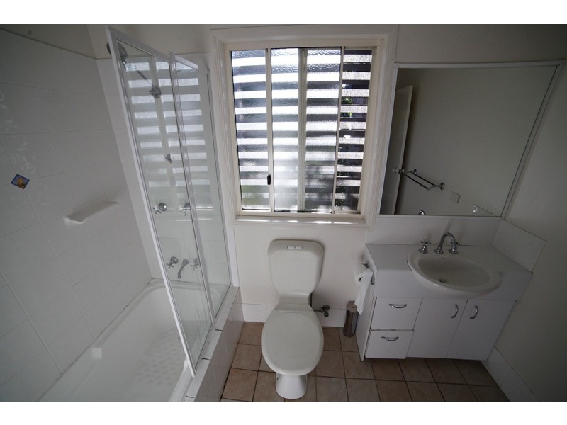 2/176a Merthyr Road, New Farm QLD 4005