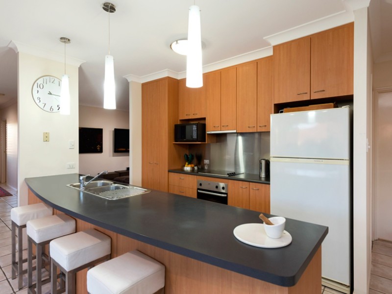 11 Ellerwood Place, Sinnamon Park QLD 4073