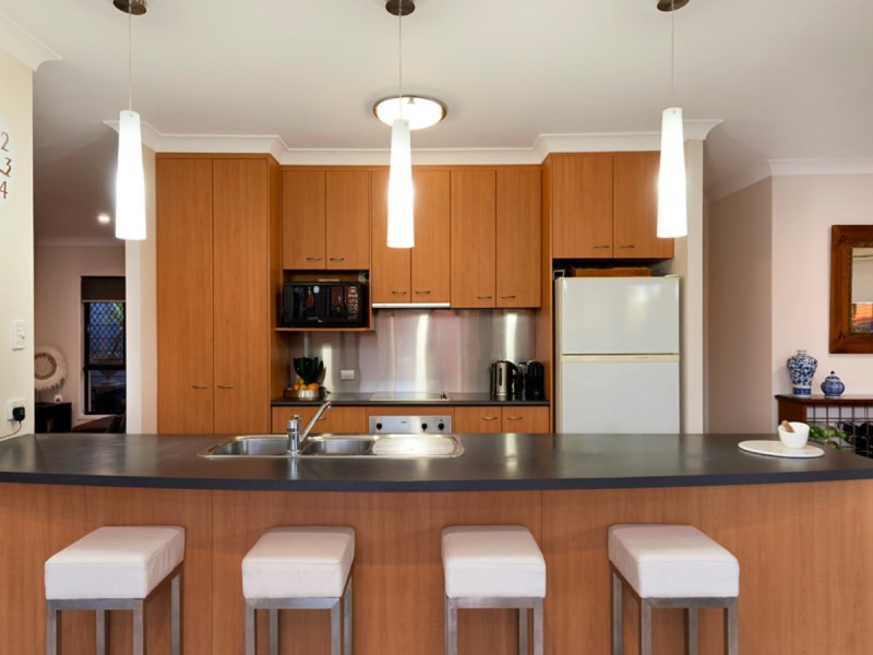 11 Ellerwood Place, Sinnamon Park QLD 4073