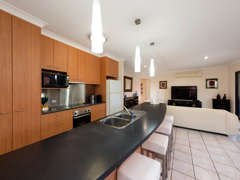 11 Ellerwood Place, Sinnamon Park QLD 4073