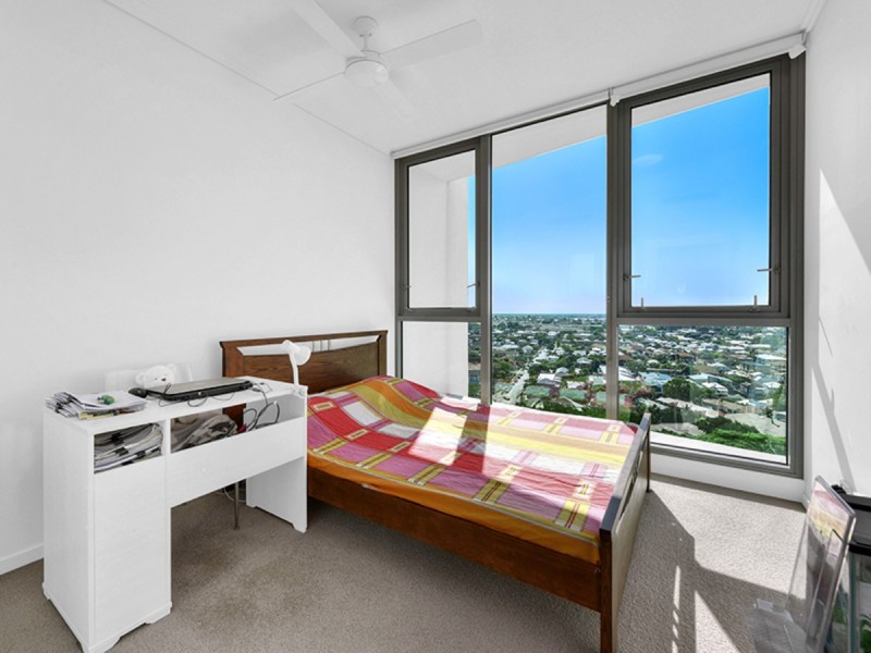 21705/8 Harbour Road, Hamilton QLD 4007