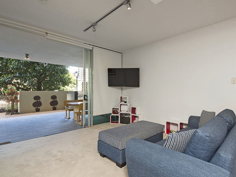 4/20 Newstead Terrace, Newstead QLD 4006